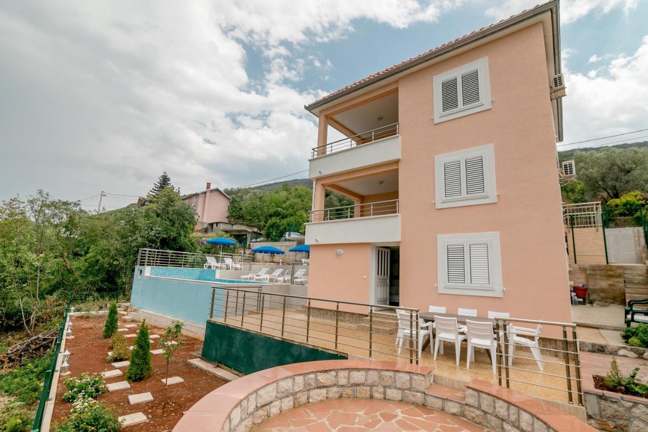 Apartments Mitrovic Luštica Exteriör bild